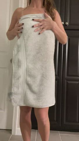 Getting out of the shower this morning… : video clip