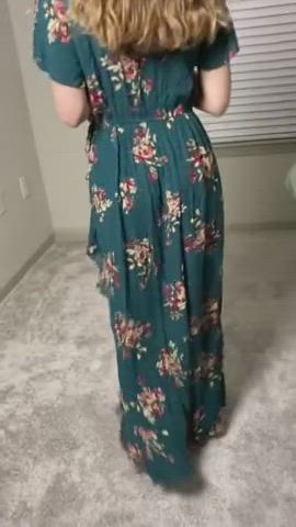 Hiding my pale body under sundresses so I don’t get burnt 😅 : video clip