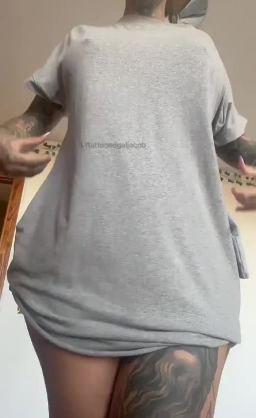 Grab my hips and breed me : video clip