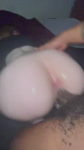 Huge dick makes pussy soaking wet 🤩 : video clip