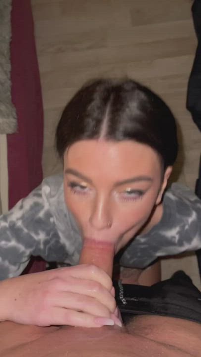 Elly loves cum at her face : video clip