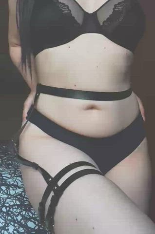 🖤 [F40] (My booty is a bit red from spanking it..) : video clip