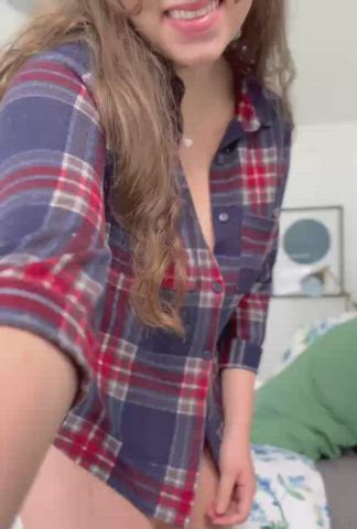 good morning! i'll just leave this here for you :) (19f) : video clip