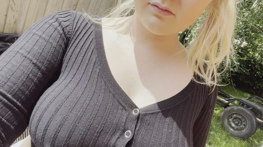 ⬆️💌I couldn't handle the heat,🥵 I had to take it off 🥰🔥😈 : video clip