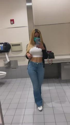 Naughty😈... traveling Braless, all 👀 on my 🍊🍊, Love it 💦💦 : video clip