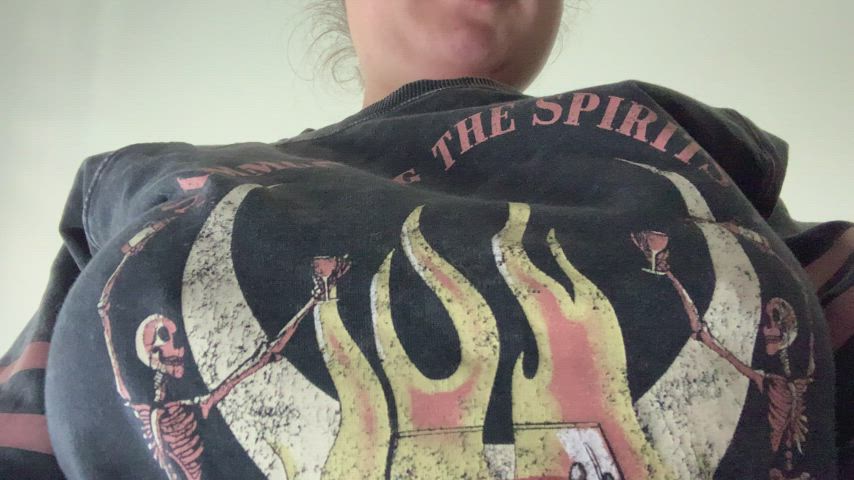 I cum very quickly if you will suck my nipples : video clip
