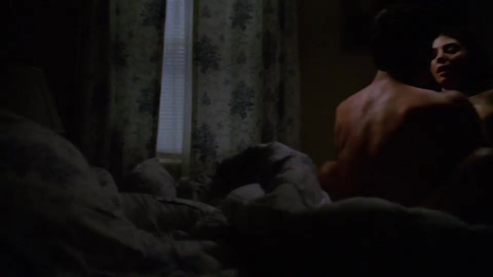 Callie Thorne - The Wire S02E04 : video clip