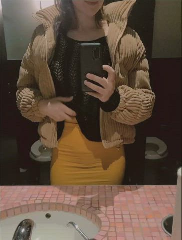 Who likes small tits and small girls? [GIF] : video clip
