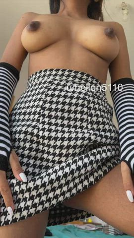 It's easier when I don't wear panties : video clip