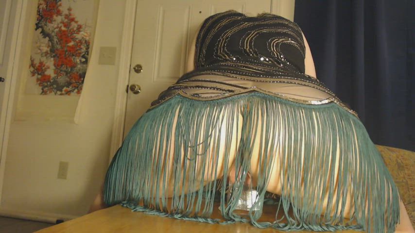 Bouncy tassel ride :) : video clip