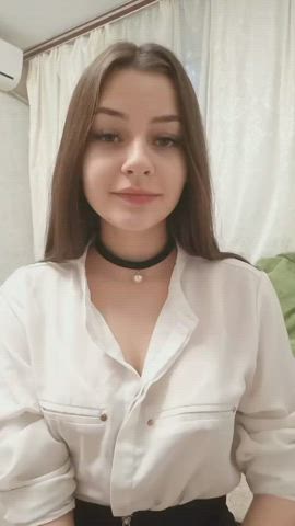 anyone knows her name : video clip