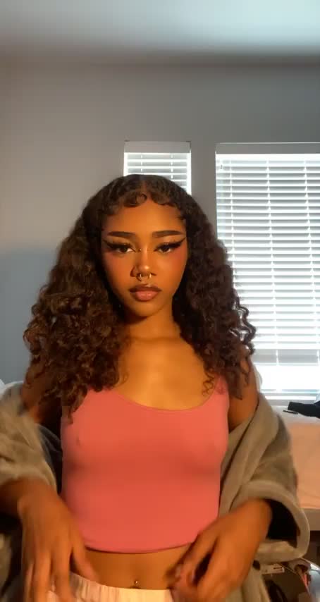 Ever been with a black girl?💋 : video clip