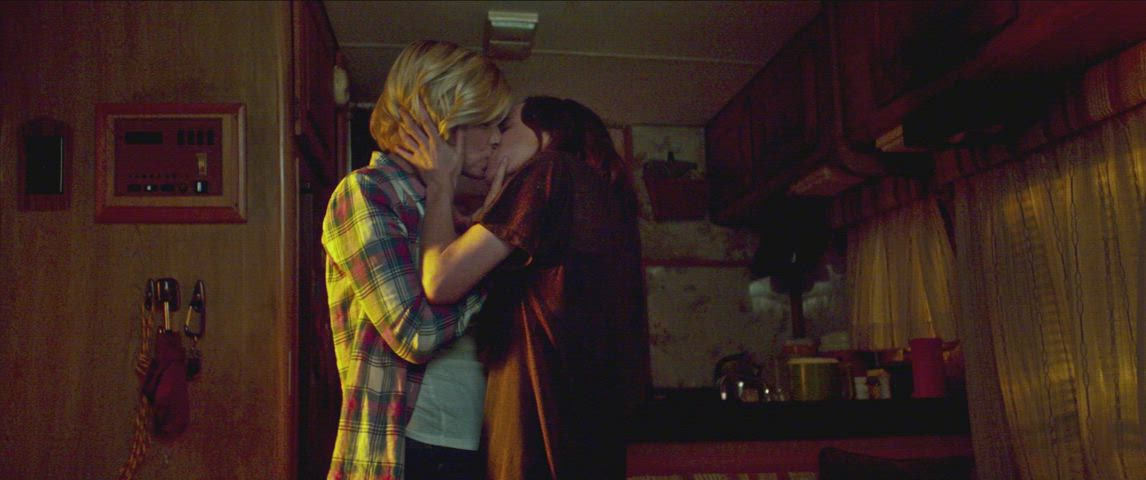 Kate Mara Lesbian Masturbating : video clip