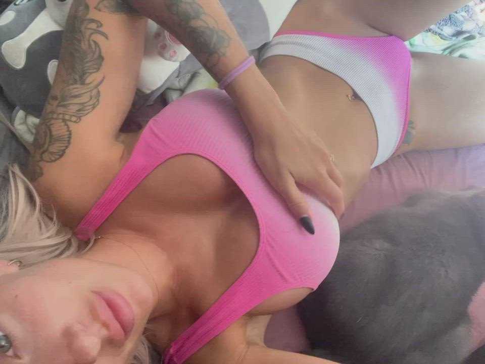 woke up - stretched - undressed) : video clip