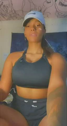 Wait for it 🤤 Her free album in te comments : video clip