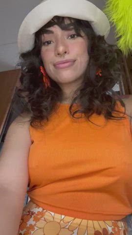 Love this shirt because I can easily do this : video clip