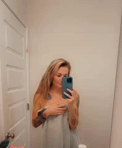 Dominate me in the shower : video clip