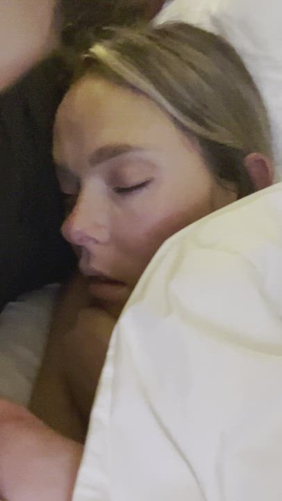 Asleep and still pleasing! : video clip