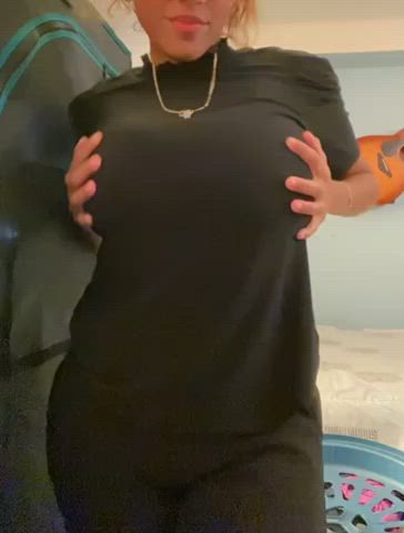 My co worker wants to see how many of you would fuck me : video clip