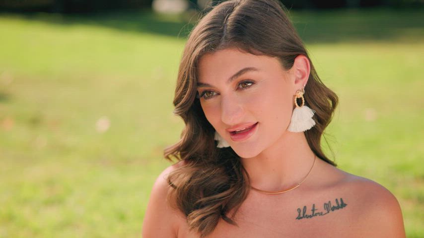 Sophia Leone & Mae Milano - hot for each other : video clip