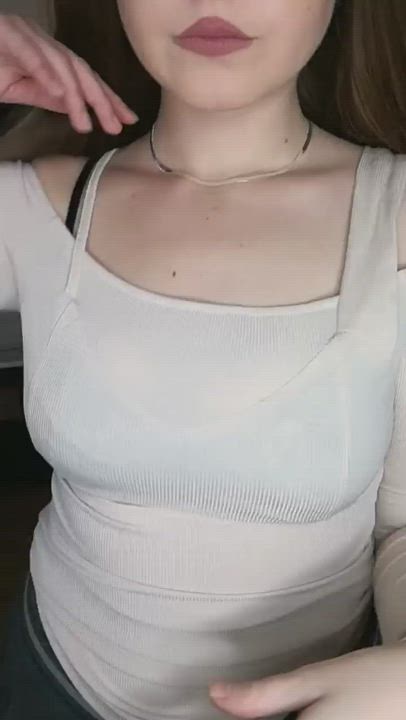 Haven't seen french girls here yet so here I am : video clip