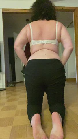 Thick thighs to make your dick rise : video clip