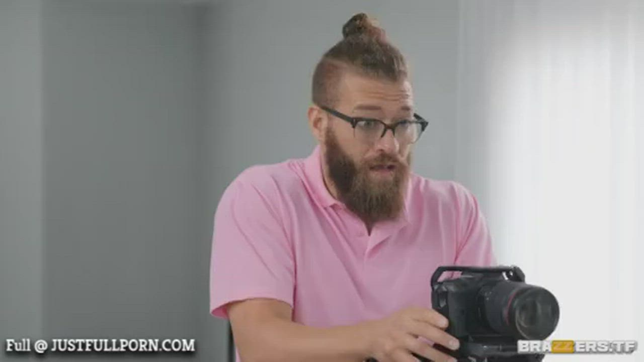 Graduating Tits Gianna Grey, Xander Corvus : video clip