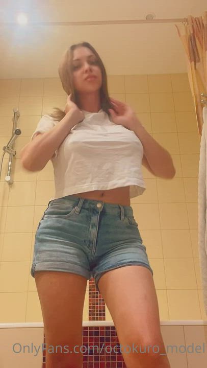 Good figure 😍 her full collection on link in comments : video clip