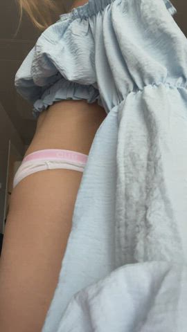 Would you let me be your secretary and have an affair : video clip