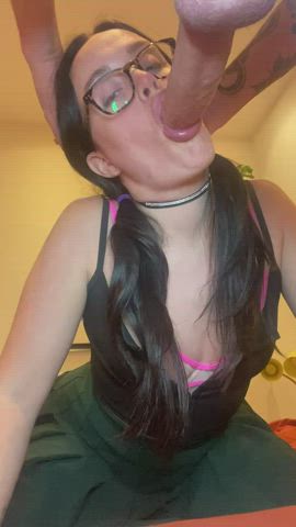 Suctioned to his dick 😍 : video clip
