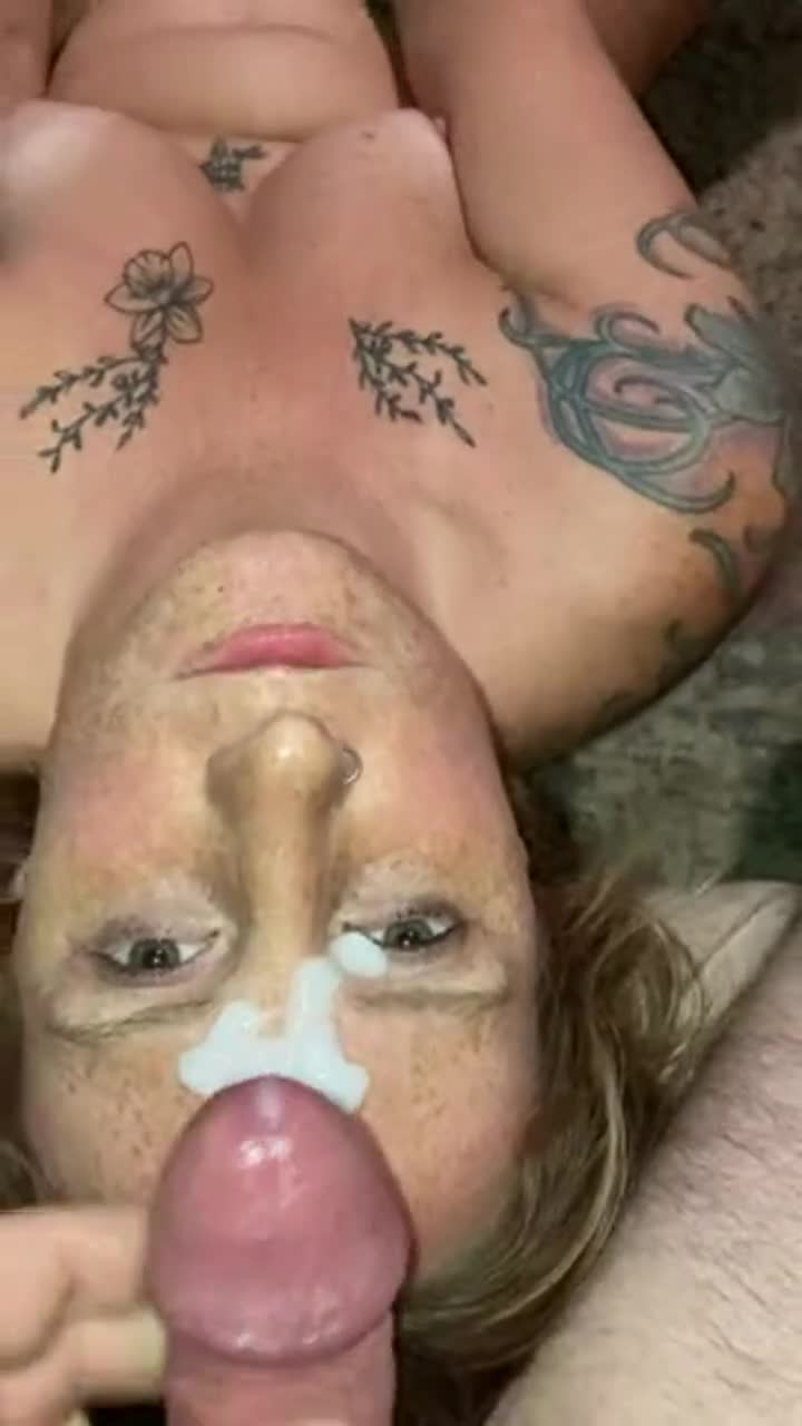 Do I look sexy like this? : video clip