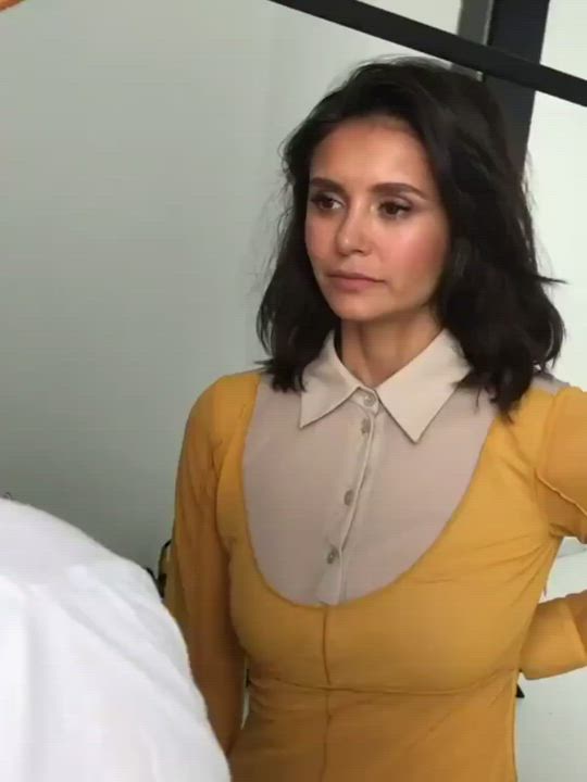For all of my mobile users, Nina Dobrev : video clip