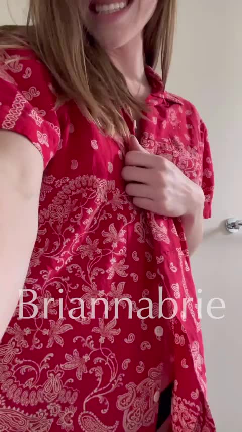 I love button ups, although I never actually use the buttons : video clip