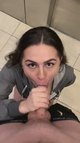 Blowjob and caught : video clip