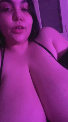 Natural titty drop : video clip