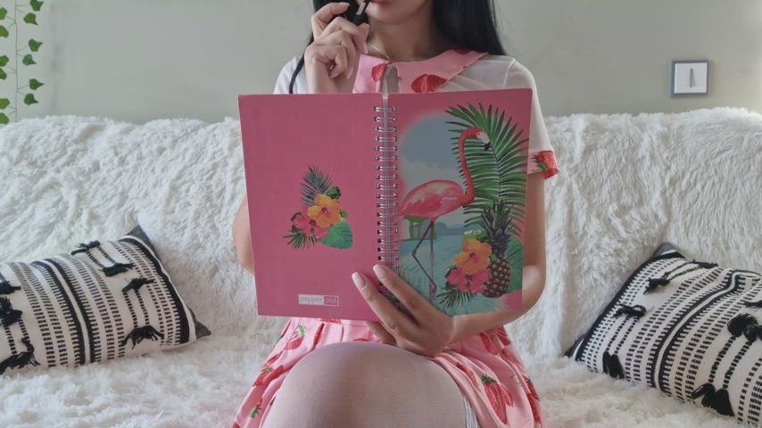 I get horny when I study too much : video clip