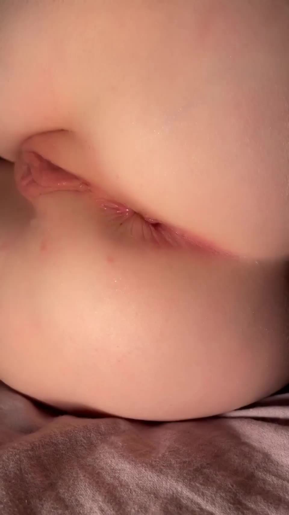 i can motivate you to stretch my ass : video clip