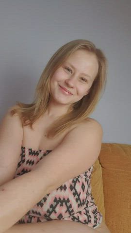 Attention, attention. A surprise from a pale Slavic girl. : video clip