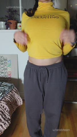 Looking for a cute girlfiriend? : video clip