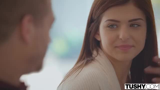 Leah Gotti - Stepsister Tries Anal : video clip