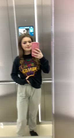 [gif] Its a lazy no bra kinda day :) : video clip