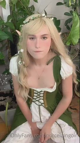 even cute little elves have to goon : video clip