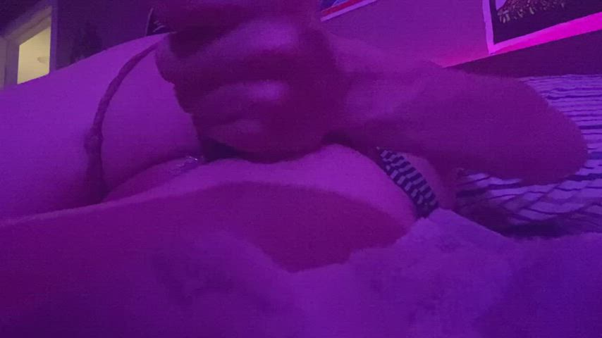Make me cum 🥺💜 : video clip