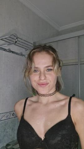 If you join me I will let you explode in my mouth : video clip