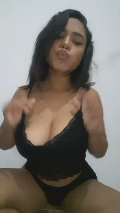 Do you love my Titty Drop? : video clip