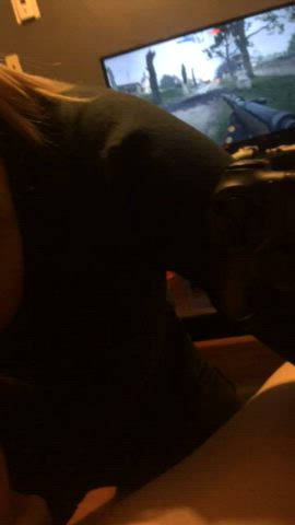 First time sucking his cock while gaming. Something about it really turned me on : video clip