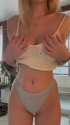 Model is over_doze. I don’t think I’ve ever seen anything more perfect : video clip
