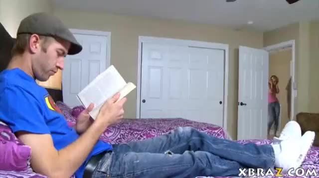 She Might Hate Her Stepbrother But His Big Cock Is Something Else : video clip