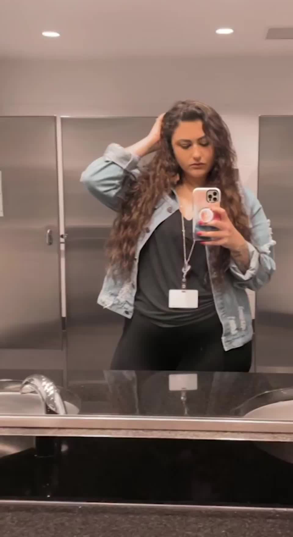 You can breed me at work, HR won’t mind : video clip