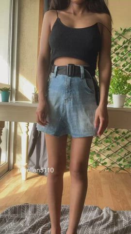No panties so you could inseminate me easily : video clip
